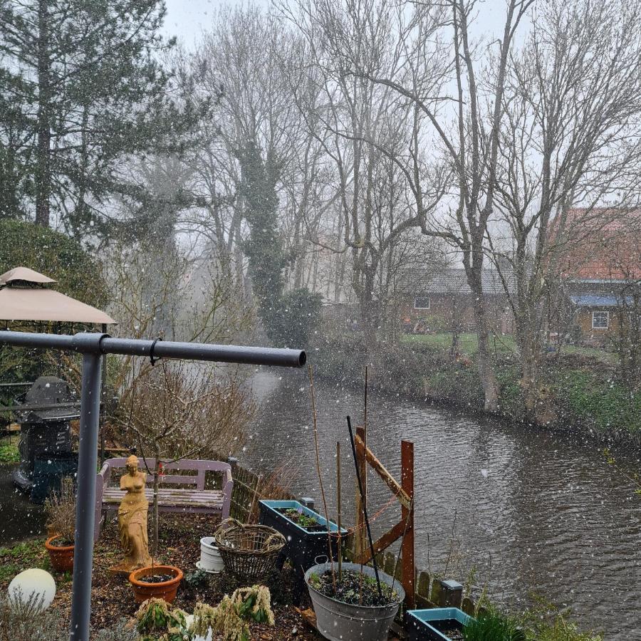 Am Kanal Neuhaus an der Oste Extérieur photo