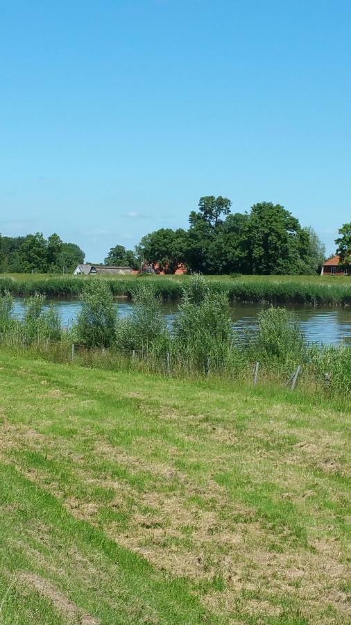 Am Kanal Neuhaus an der Oste Extérieur photo
