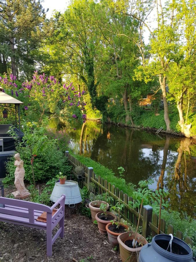 Am Kanal Neuhaus an der Oste Extérieur photo